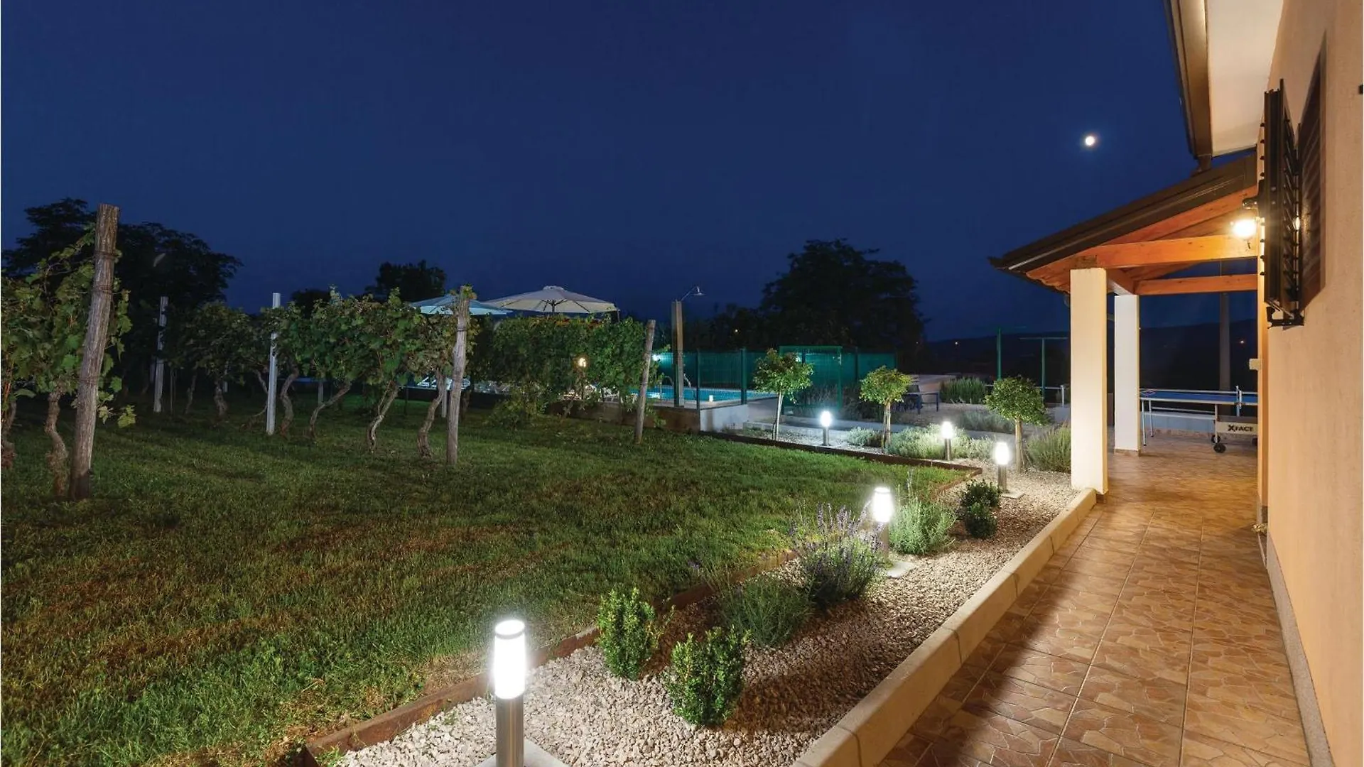 Lovely Home In Topid With Kitchen Veligolji Holiday home