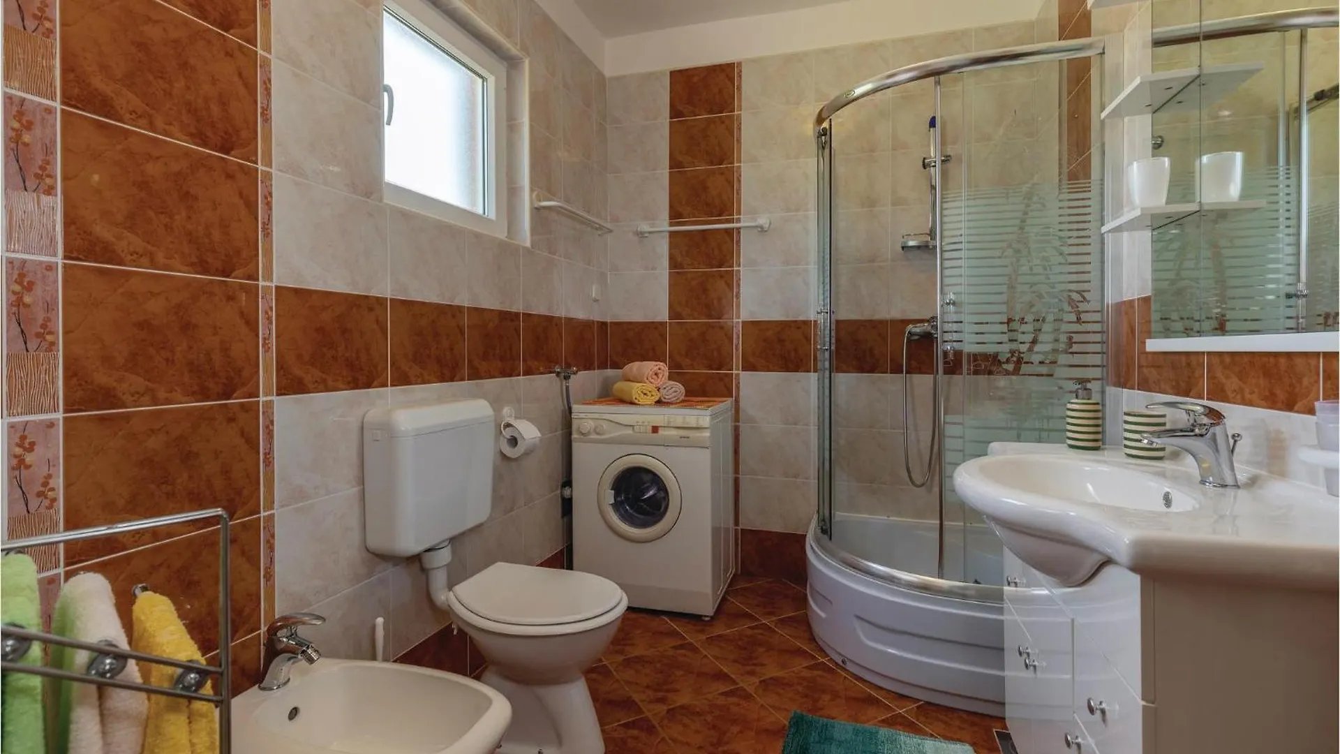 Dom wakacyjny Lovely Home In Topid With Kitchen Veligolji