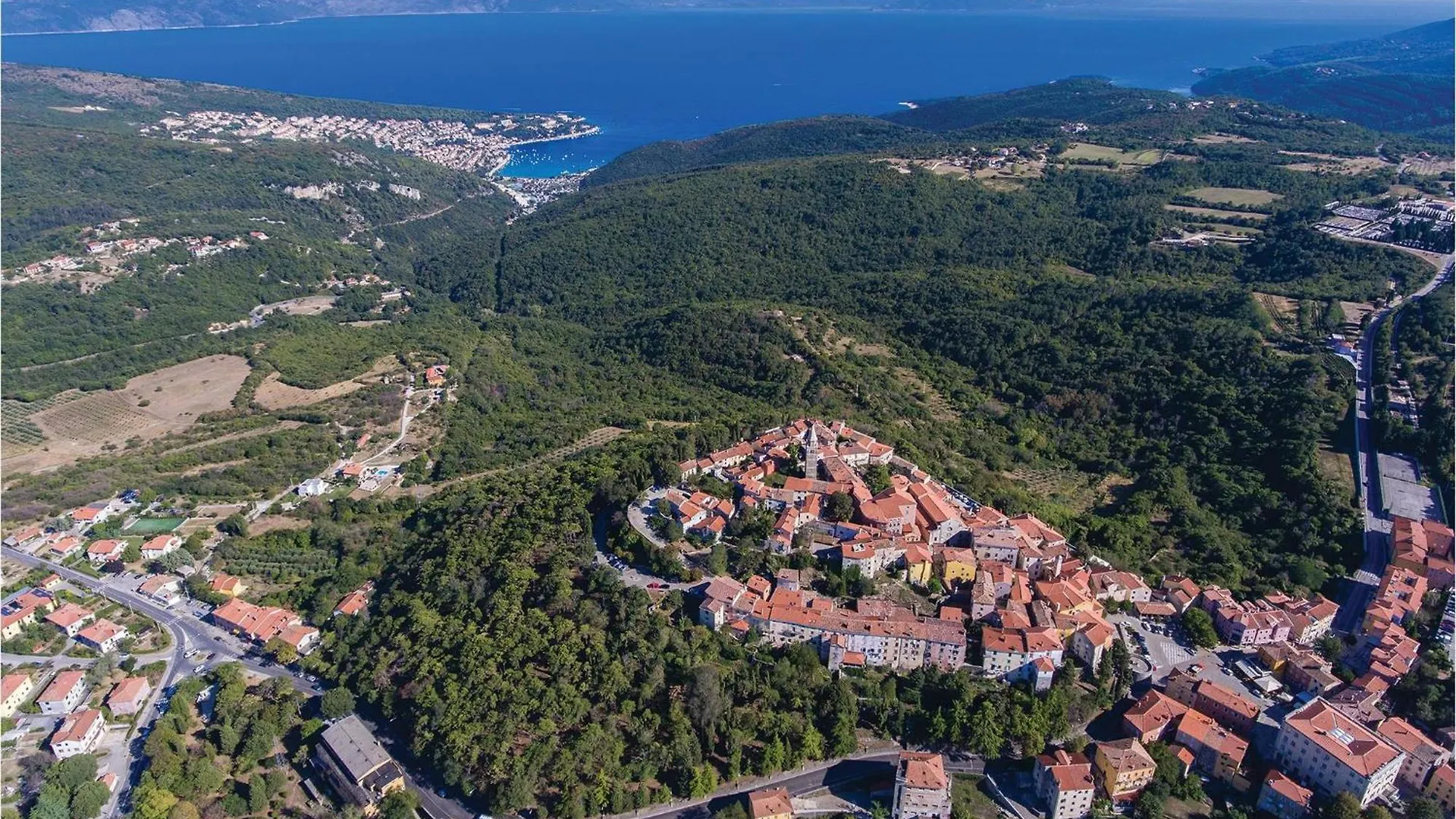 Holiday home Lovely Home In Topid With Kitchen Veligolji Croatia