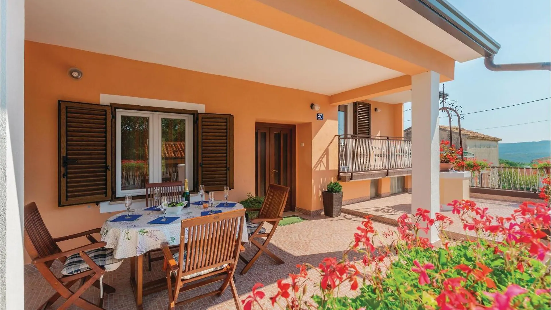 Lovely Home In Topid With Kitchen Veligolji Holiday home